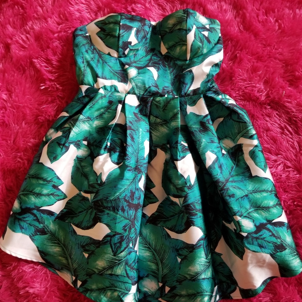 Strapless dress